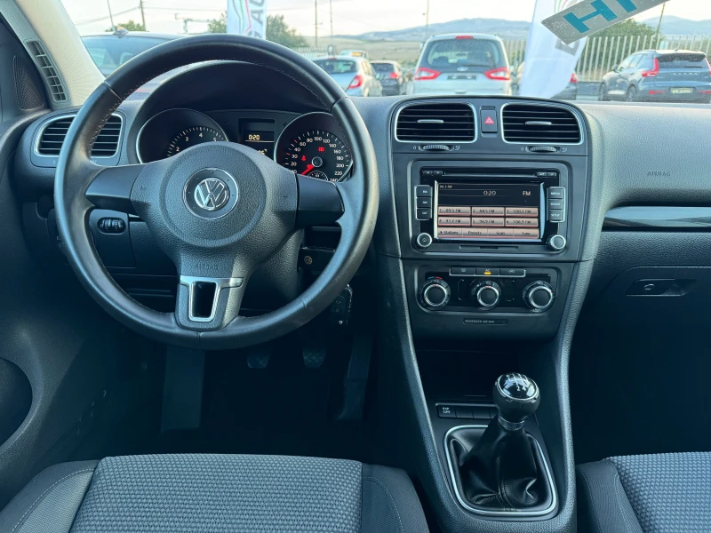 VW Golf = = 1.6-102= = ИТАЛИЯ= = EURO 5= = , снимка 12 - Автомобили и джипове - 46356445