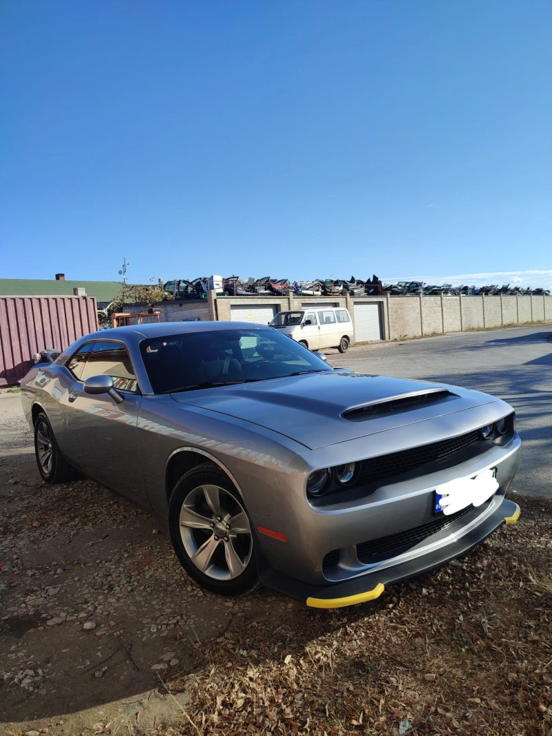 Dodge Challenger SXT Plus , снимка 1 - Автомобили и джипове - 47896285