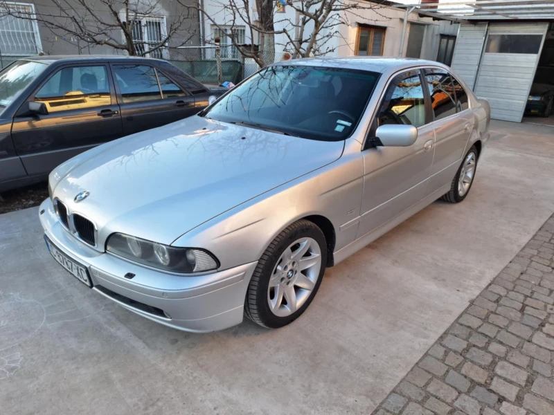 BMW 525, снимка 1 - Автомобили и джипове - 49436568