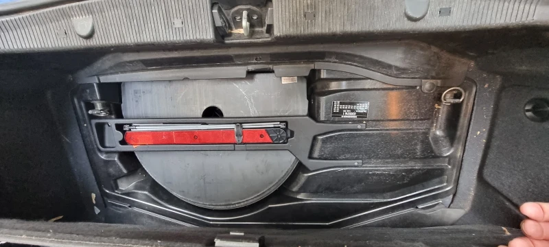 Mercedes-Benz C 230 C 230, снимка 6 - Автомобили и джипове - 51705479