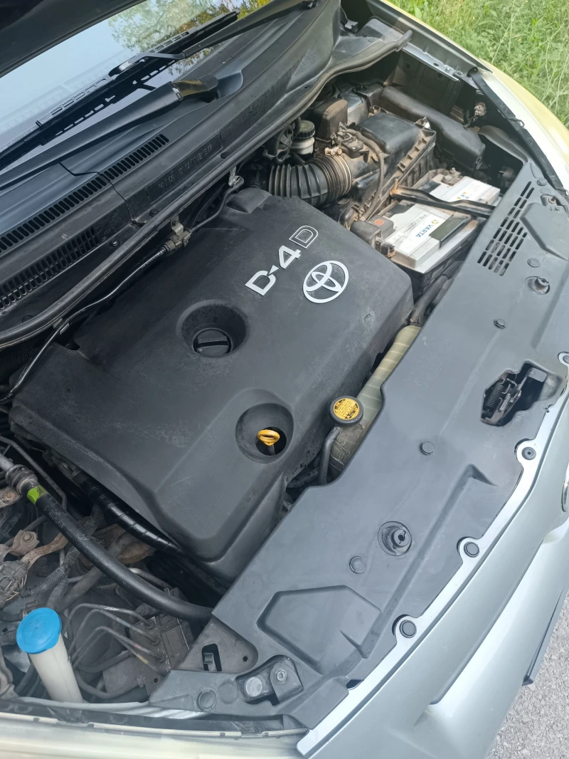 Toyota Corolla verso 2, 2, снимка 6 - Автомобили и джипове - 51741823