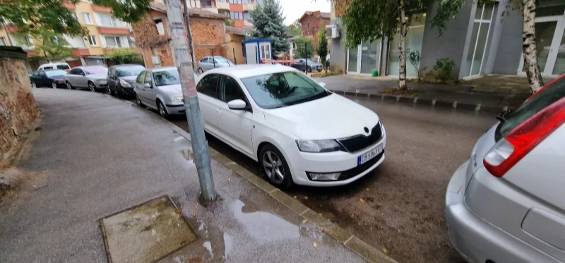 Skoda Rapid, снимка 9 - Автомобили и джипове - 52556676