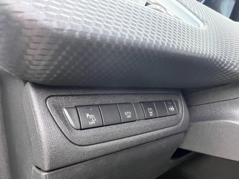 Peugeot 2008 1.2 Special Edition 88000km, снимка 14 - Автомобили и джипове - 52654117