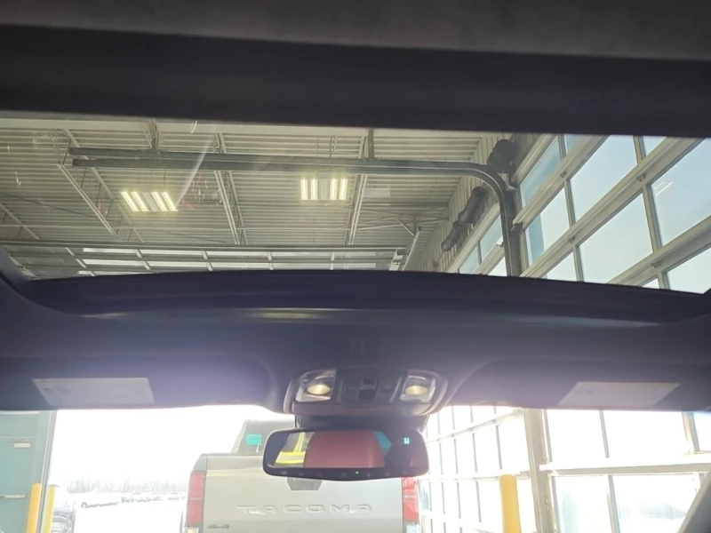 Kia Stinger * GT LIMITED * CARFAX * БЕЗ ПЪРВОНАЧАЛНА ВНОСКА, снимка 12 - Автомобили и джипове - 52789168