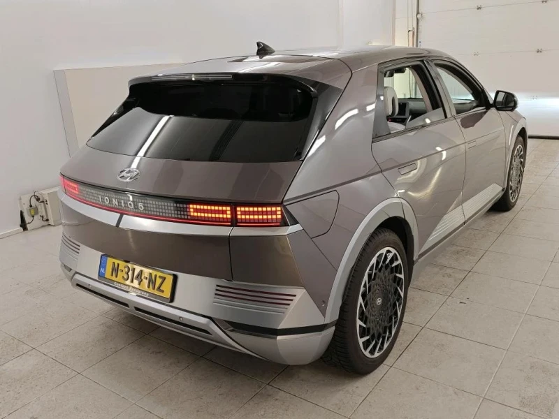 Hyundai Ioniq 5 * UNIQ* 72.6KW* ПАНОРАМА* , снимка 4 - Автомобили и джипове - 53288396