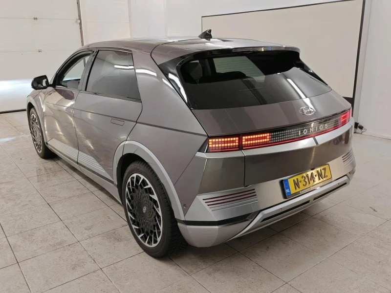 Hyundai Ioniq 5 * UNIQ* 72.6KW* ПАНОРАМА* , снимка 2 - Автомобили и джипове - 53288396