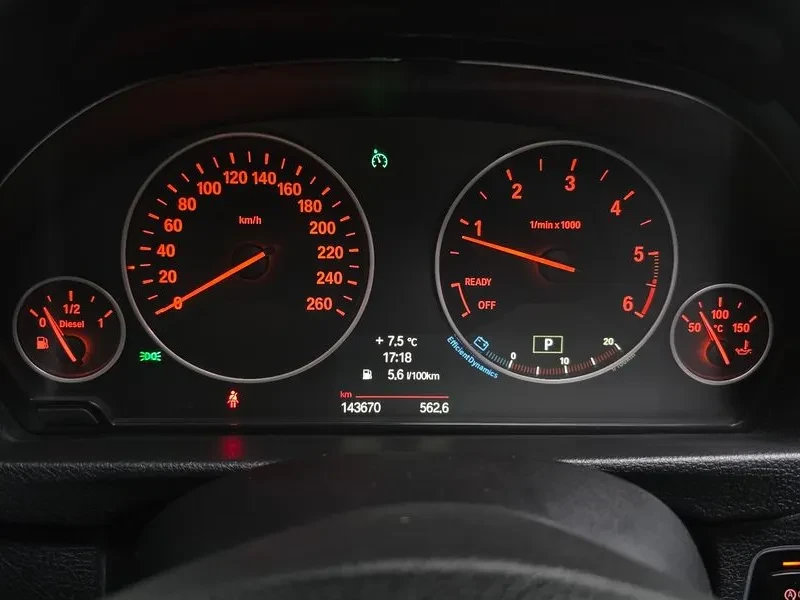 BMW 320 d, снимка 8 - Автомобили и джипове - 55142546