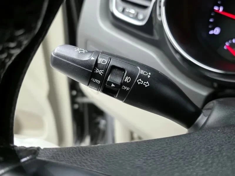 Kia Carnival, снимка 16 - Автомобили и джипове - 56707027