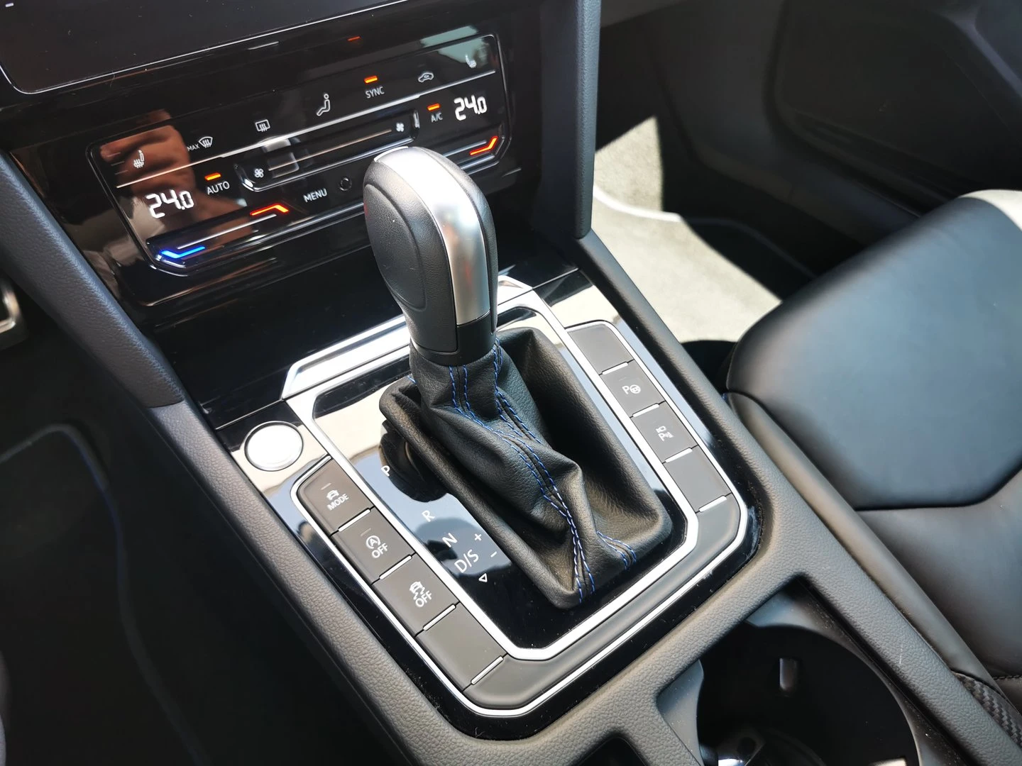 VW Arteon R 2.0 TSI OPF 4MOTION | Mobile.bg — изображение 11