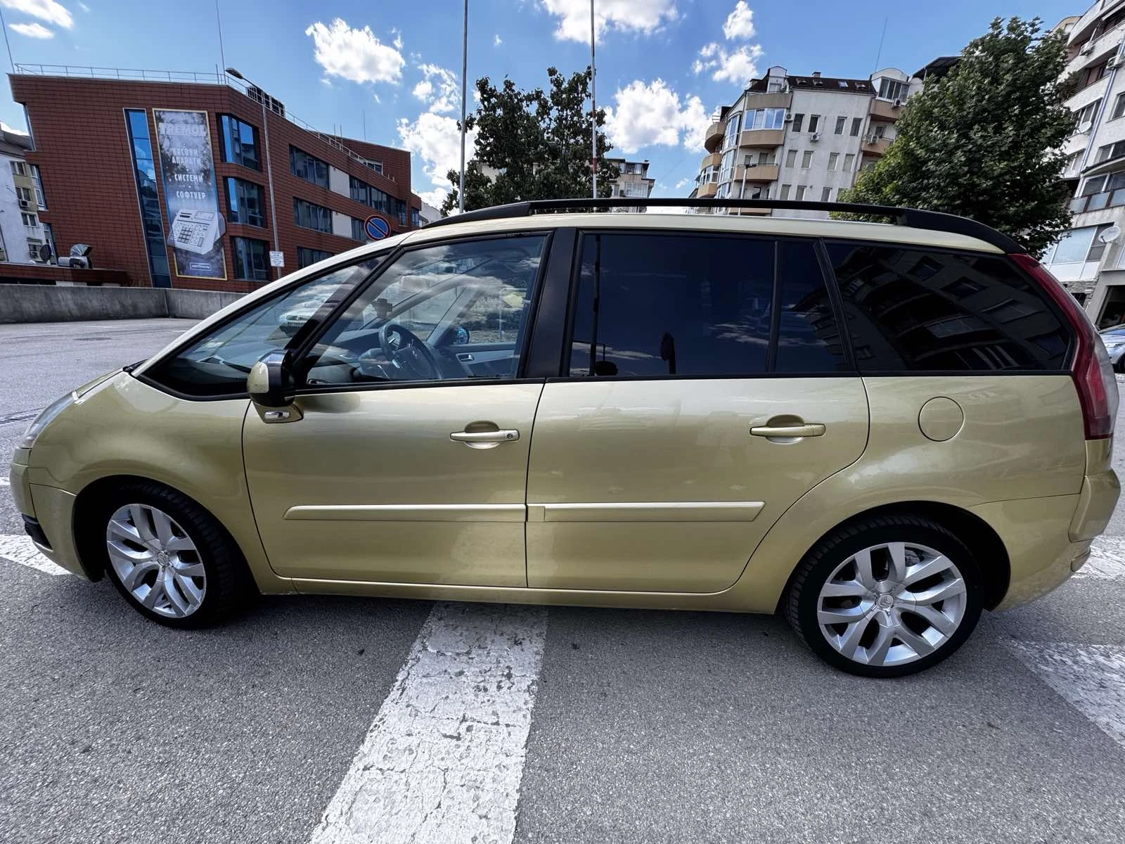 Citroen Grand C4 Picasso  - изображение 3