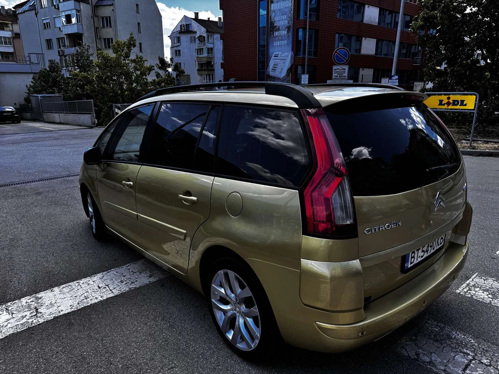 Citroen Grand C4 Picasso  - изображение 6