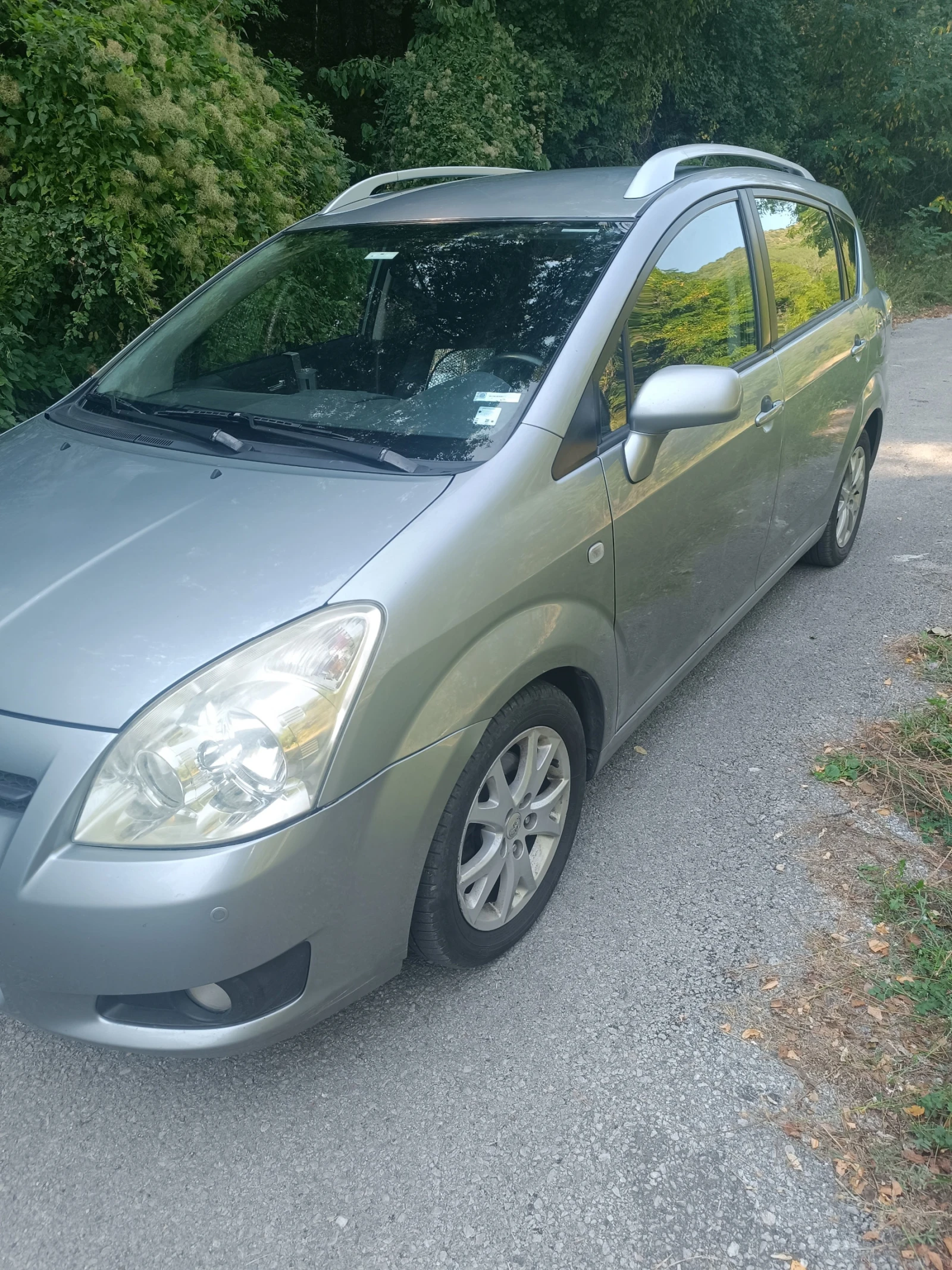 Toyota Corolla verso 2, 2 - изображение 2