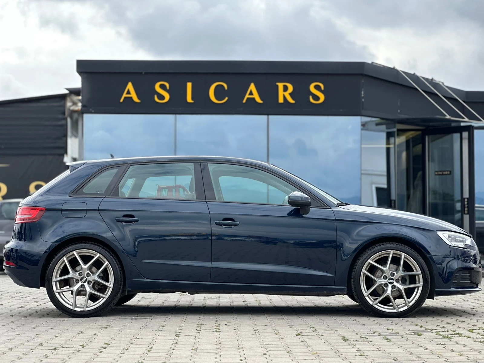 Audi A3 / 2.0 TDI / 150 HP / КАТО НОВА / - изображение 6