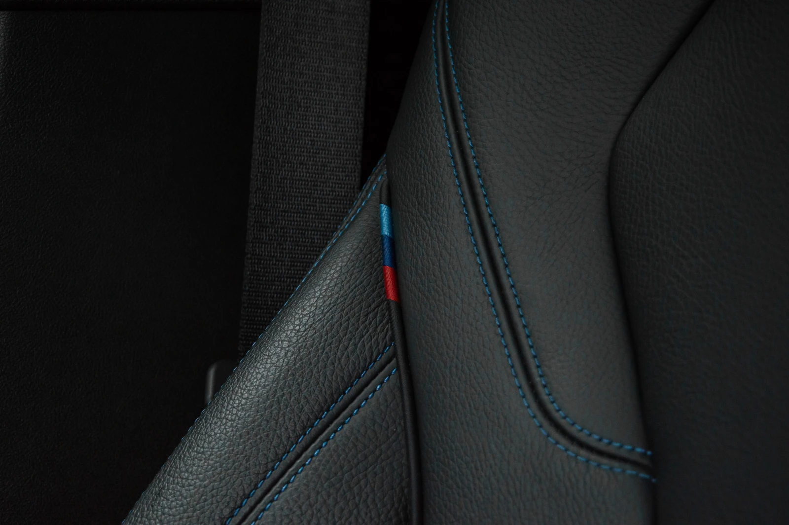 BMW 530E Plug-in Hybrid  | Mobile.bg   13