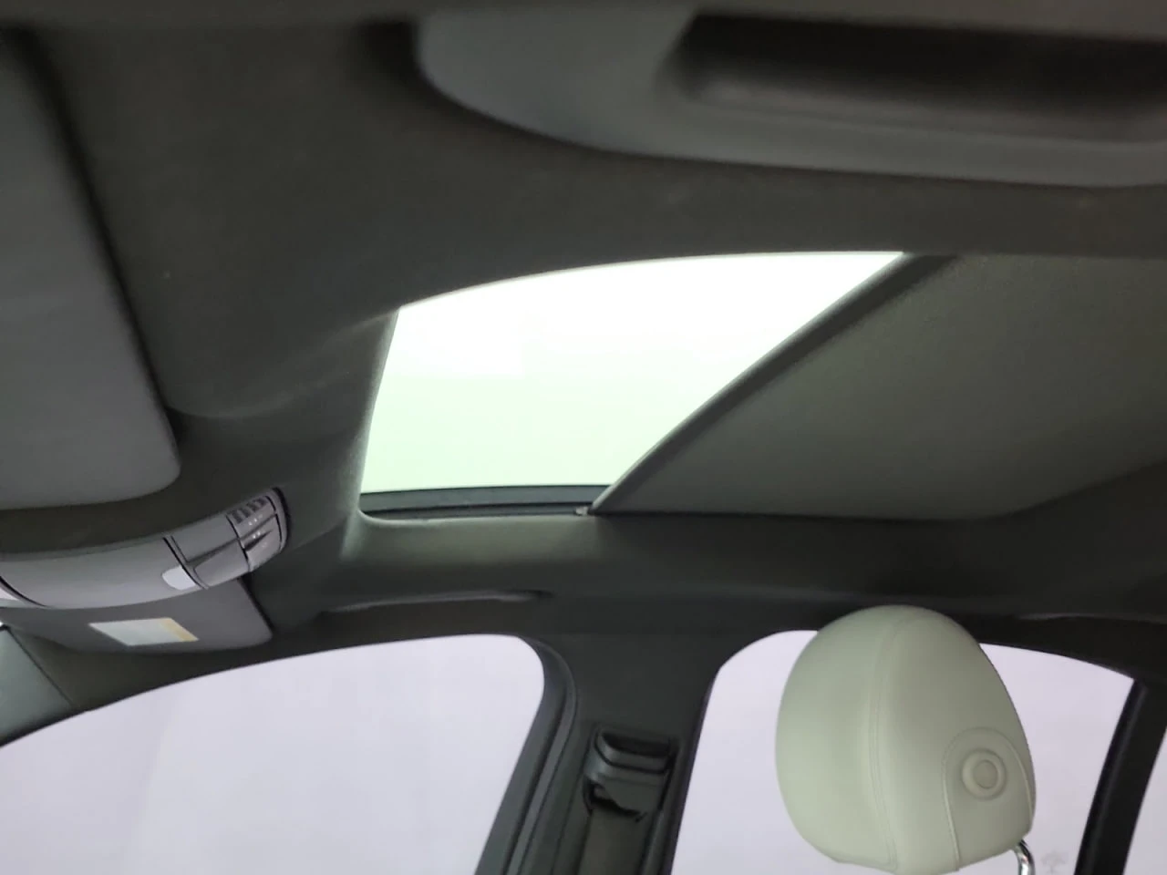 Mercedes-Benz C 300 *  *    *   *  | Mobile.bg   12