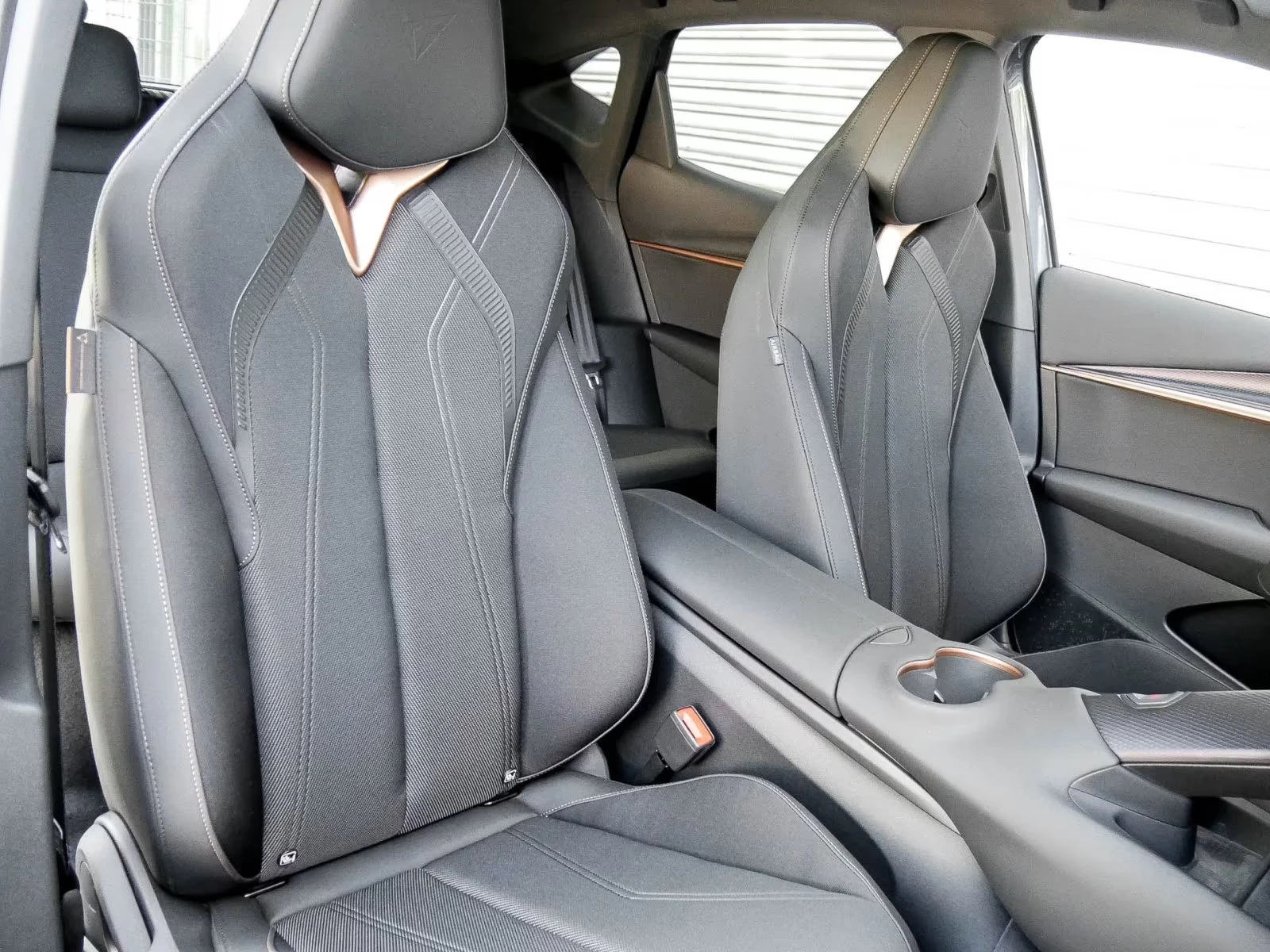 Cupra Tavascan VZ/340HP/4DRIVE/MATRIX/CAM/NAVI/CPLAY/779g - изображение 9