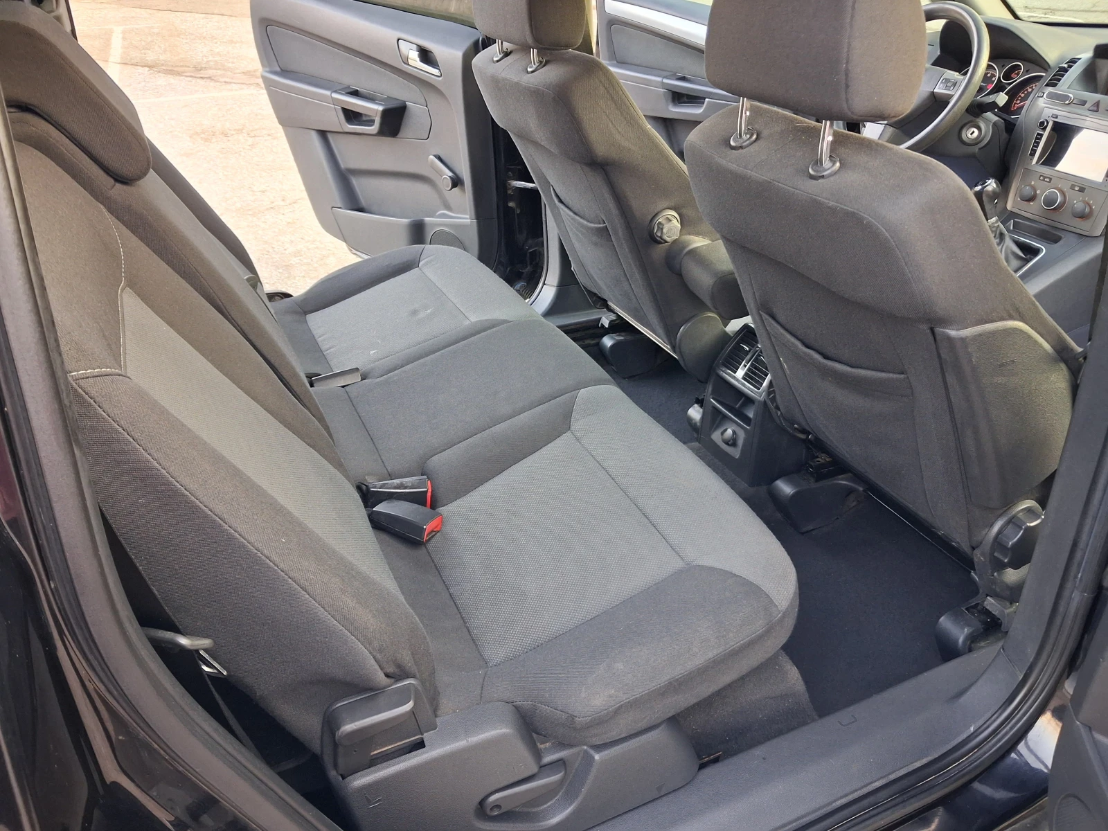 Opel Zafira 1.8i/7местен* ХОЛАНДИЯ, снимка 9 - Автомобили и джипове - 53470173