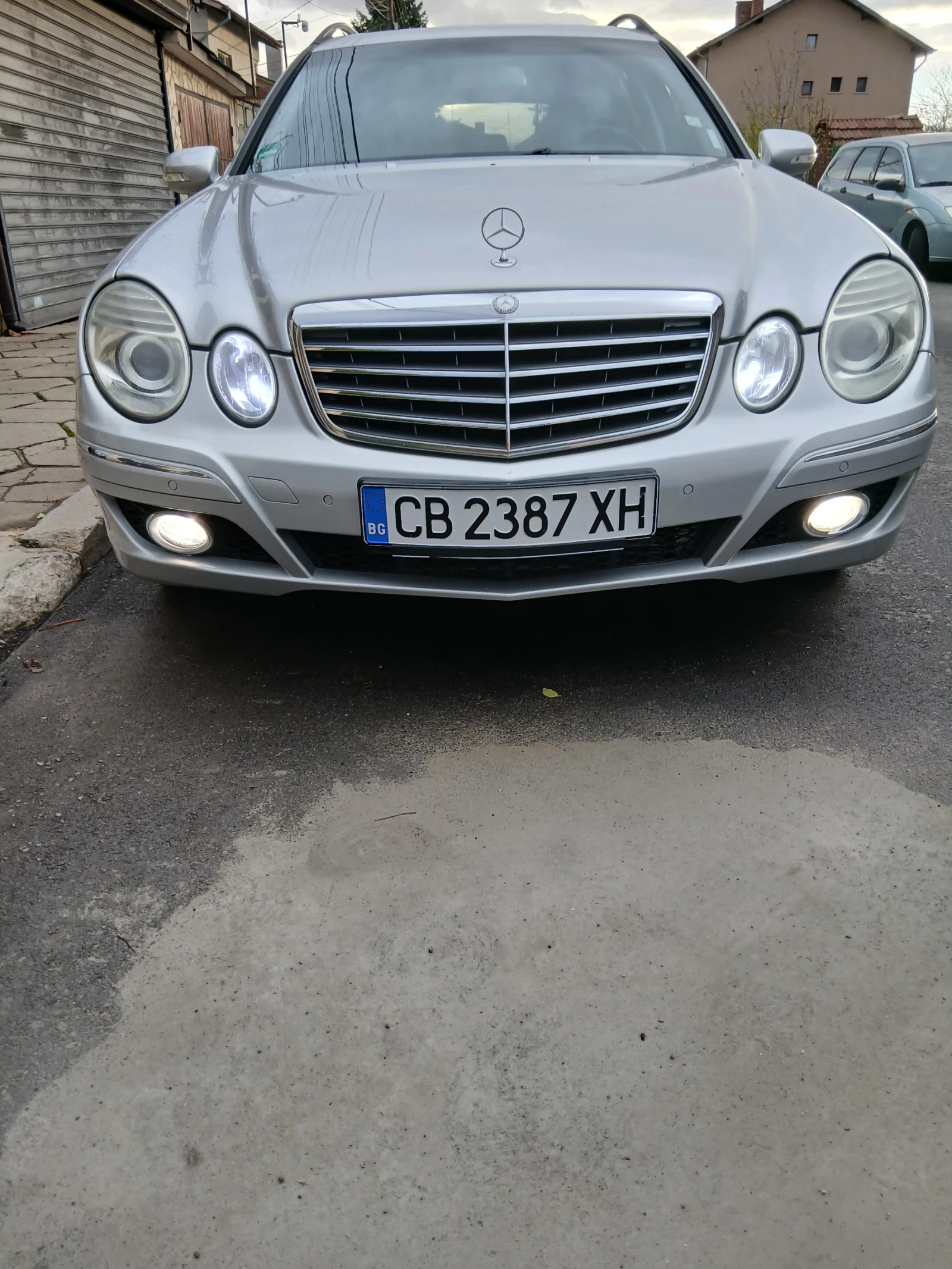 Mercedes-Benz E 220 Елеганс, снимка 16 - Автомобили и джипове - 54623386