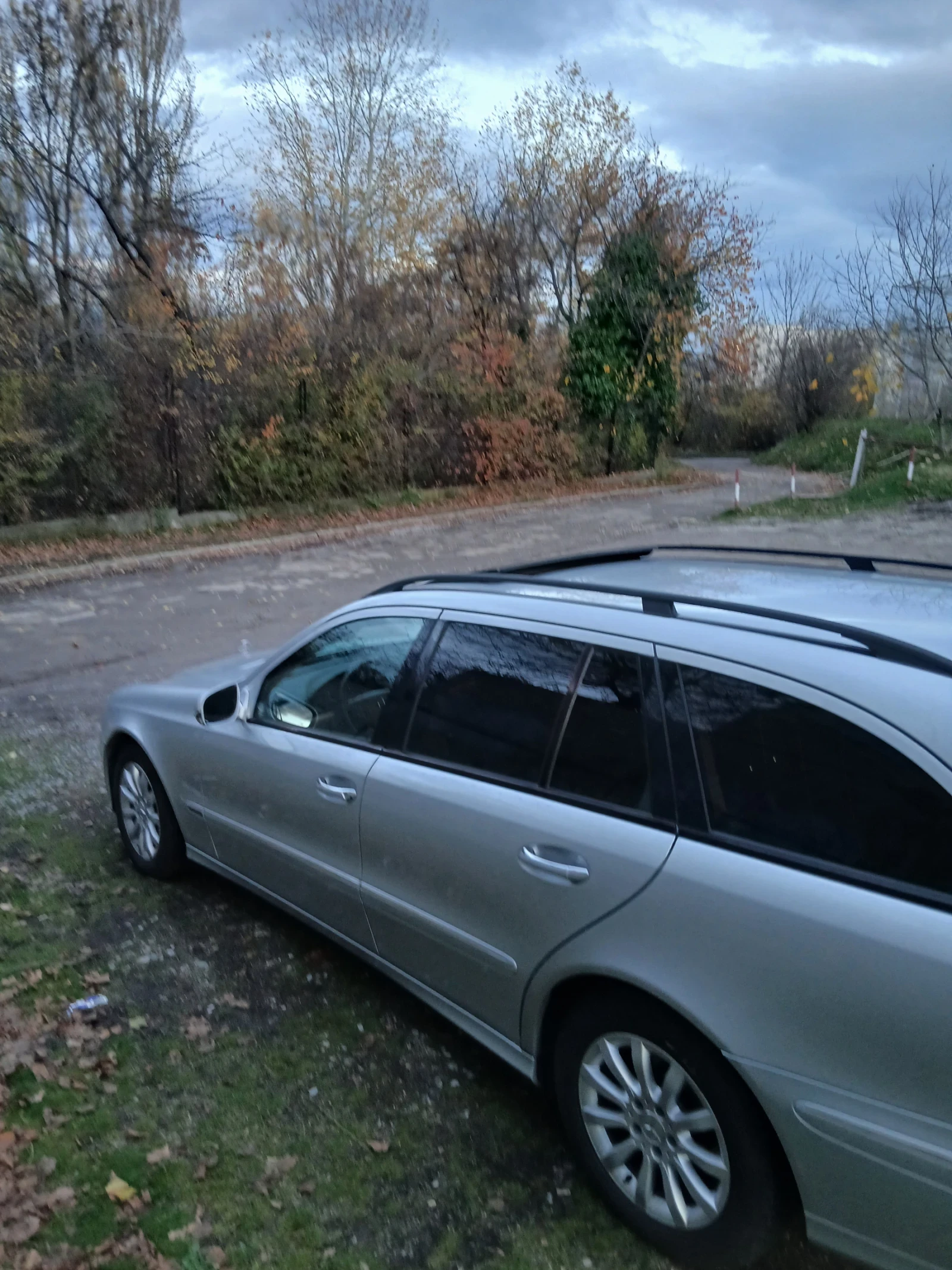 Mercedes-Benz E 220 Елеганс, снимка 6 - Автомобили и джипове - 54623386