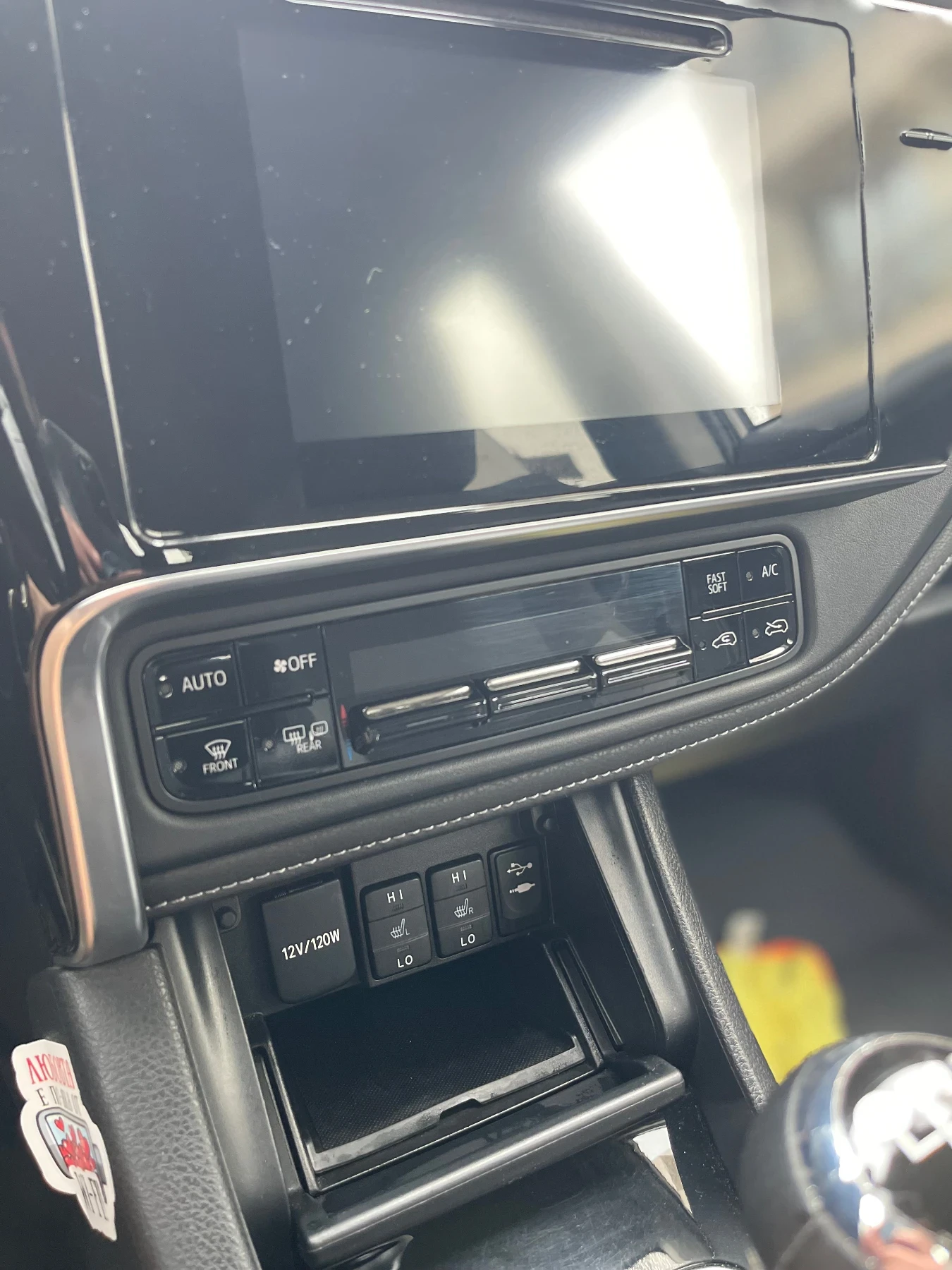 Toyota Auris, снимка 15 - Автомобили и джипове - 54792756