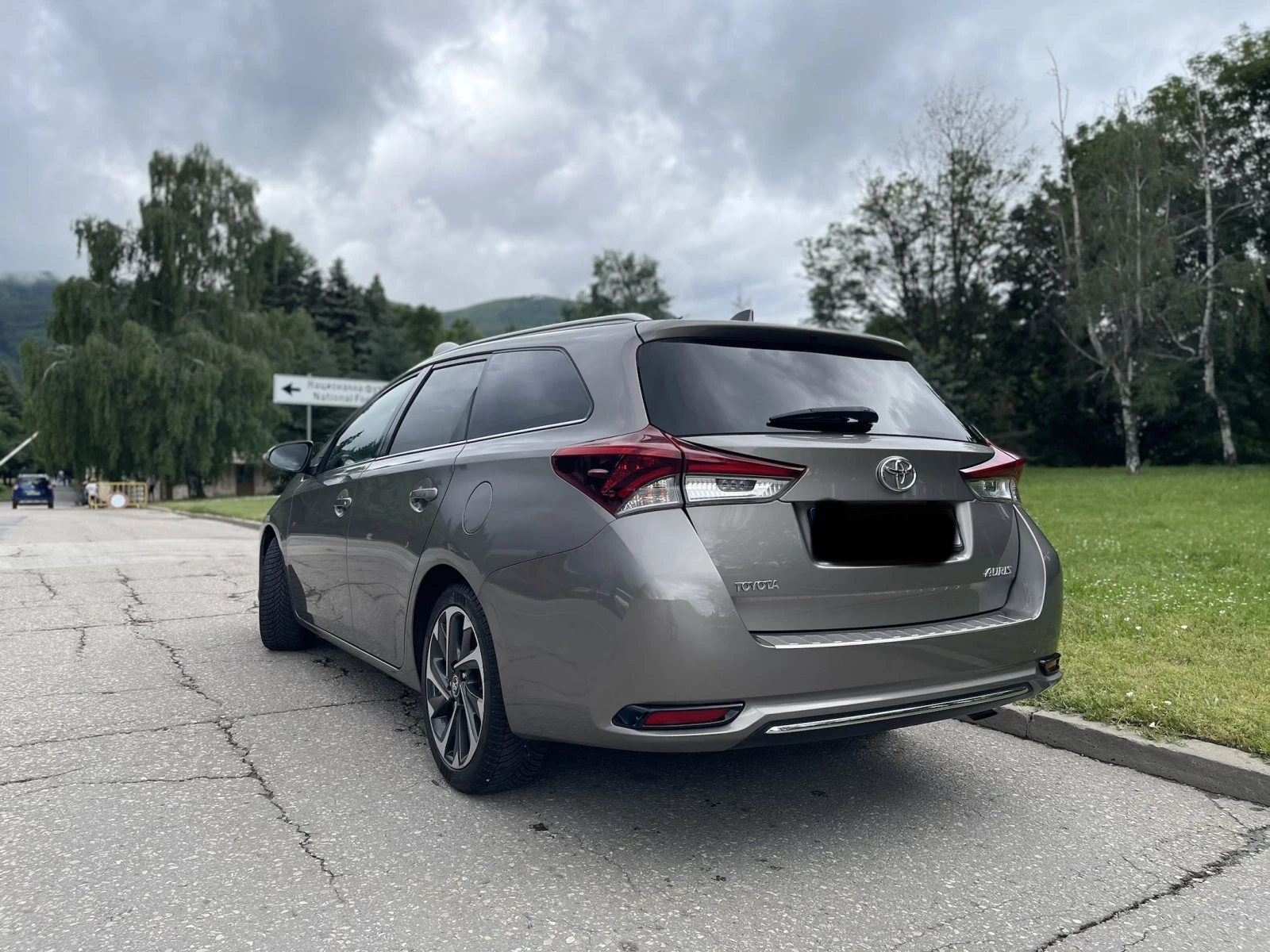 Toyota Auris, снимка 4 - Автомобили и джипове - 54792756