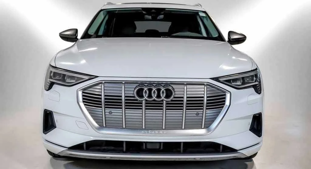 Audi E-Tron * Progressiv * ЛИЦЕНЗИРАН ДИЛЪР * АВТОКРЕДИТ, снимка 5 - Автомобили и джипове - 54841032