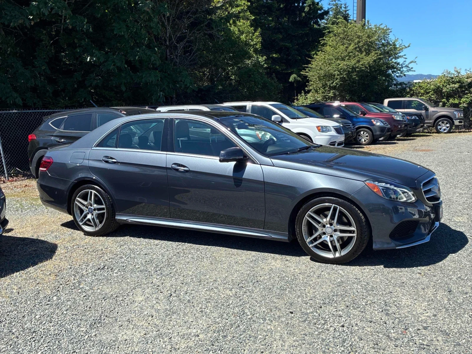 Mercedes-Benz E 350 CARFAX, снимка 3 - Автомобили и джипове - 54953115