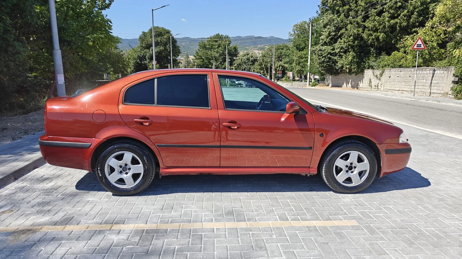 Skoda Octavia 1.6 MPI 102 к.с. бензин/газ, снимка 3 - Автомобили и джипове - 55240306