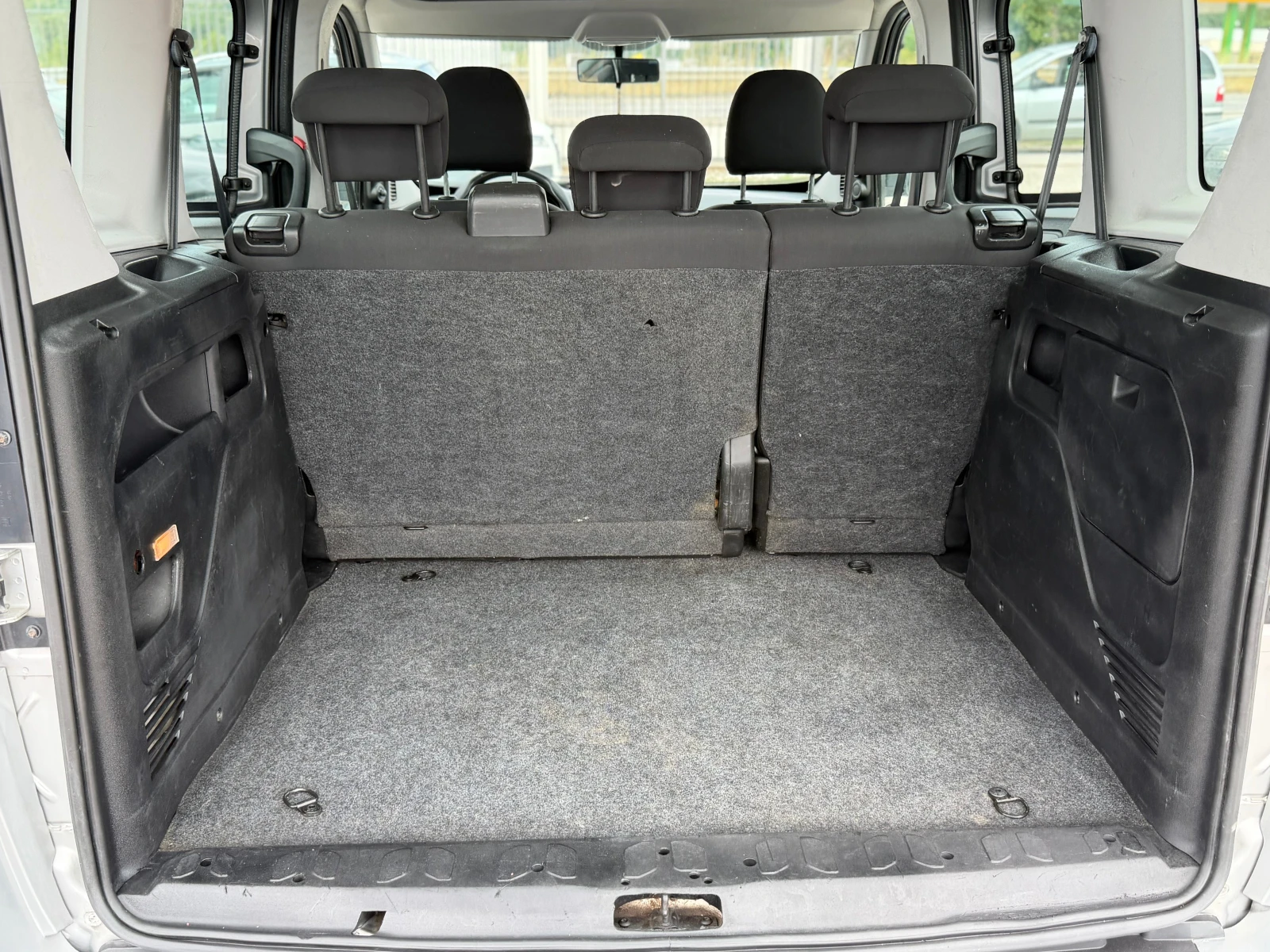 Opel Combo 1.6 дизел , снимка 7 - Автомобили и джипове - 55406190