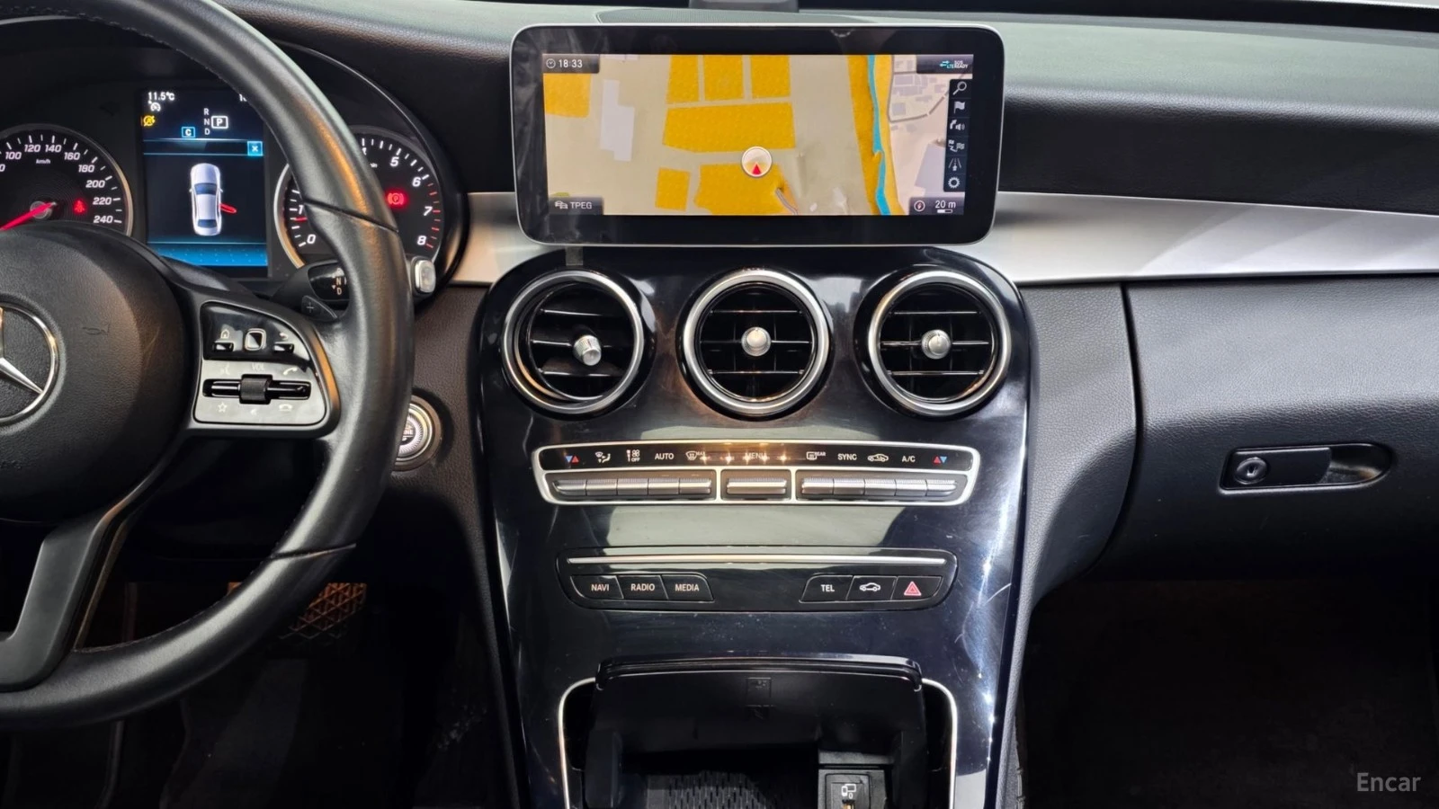 Mercedes-Benz C 200 * ПАНО* KEYLESS* Camera* ПОДГРЕВ* , снимка 14 - Автомобили и джипове - 55576971