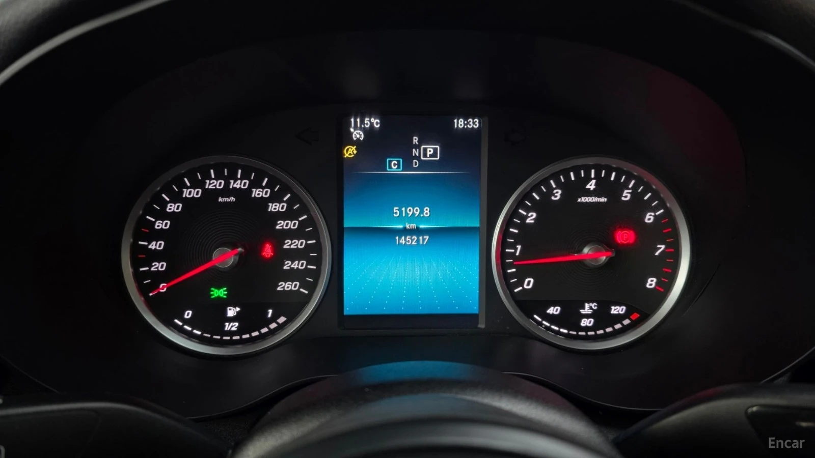 Mercedes-Benz C 200 * ПАНО* KEYLESS* Camera* ПОДГРЕВ* , снимка 8 - Автомобили и джипове - 55576971