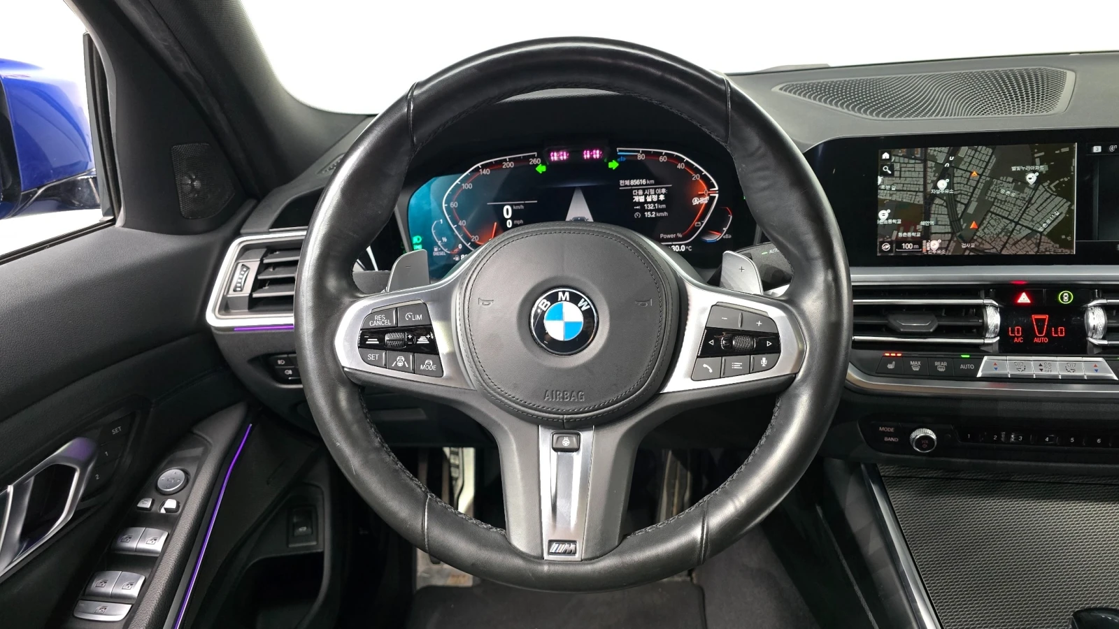 BMW 320 M SHADOW* HEAD UP* DIGITAL COCKPIT* PANO* 360* , снимка 8 - Автомобили и джипове - 55654921