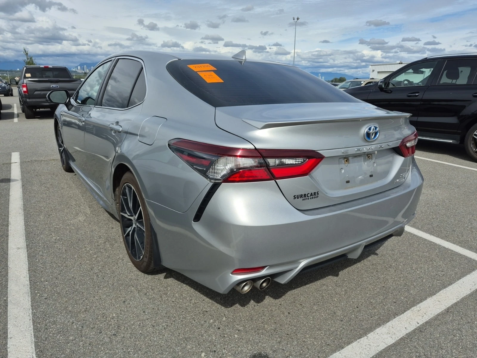 Toyota Camry * HYBRID SE * CARFAX * БЕЗ ПЪРВОНАЧАЛНА ВНОСКА, снимка 4 - Автомобили и джипове - 55889446