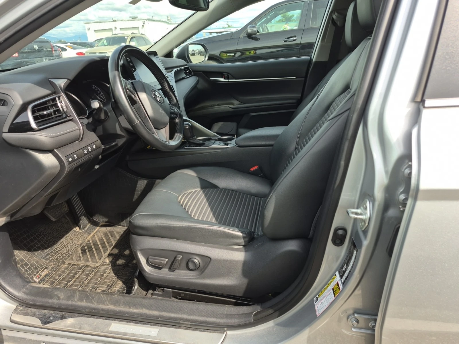 Toyota Camry * HYBRID SE * CARFAX * БЕЗ ПЪРВОНАЧАЛНА ВНОСКА, снимка 5 - Автомобили и джипове - 55889446