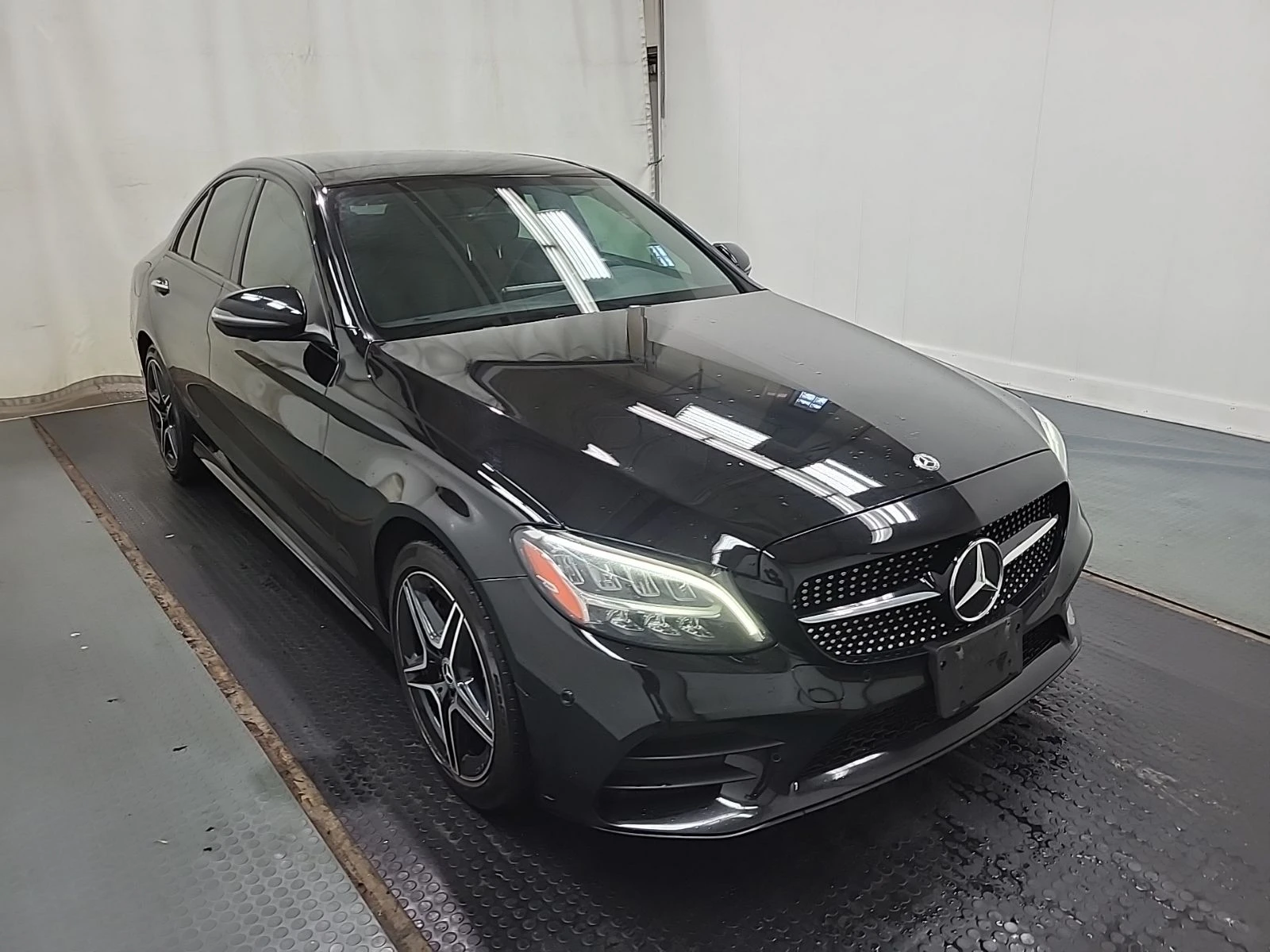 Mercedes-Benz C 300 AMG-pack* Night-pack* 360* Burmester* Keyless, снимка 3 - Автомобили и джипове - 56047875
