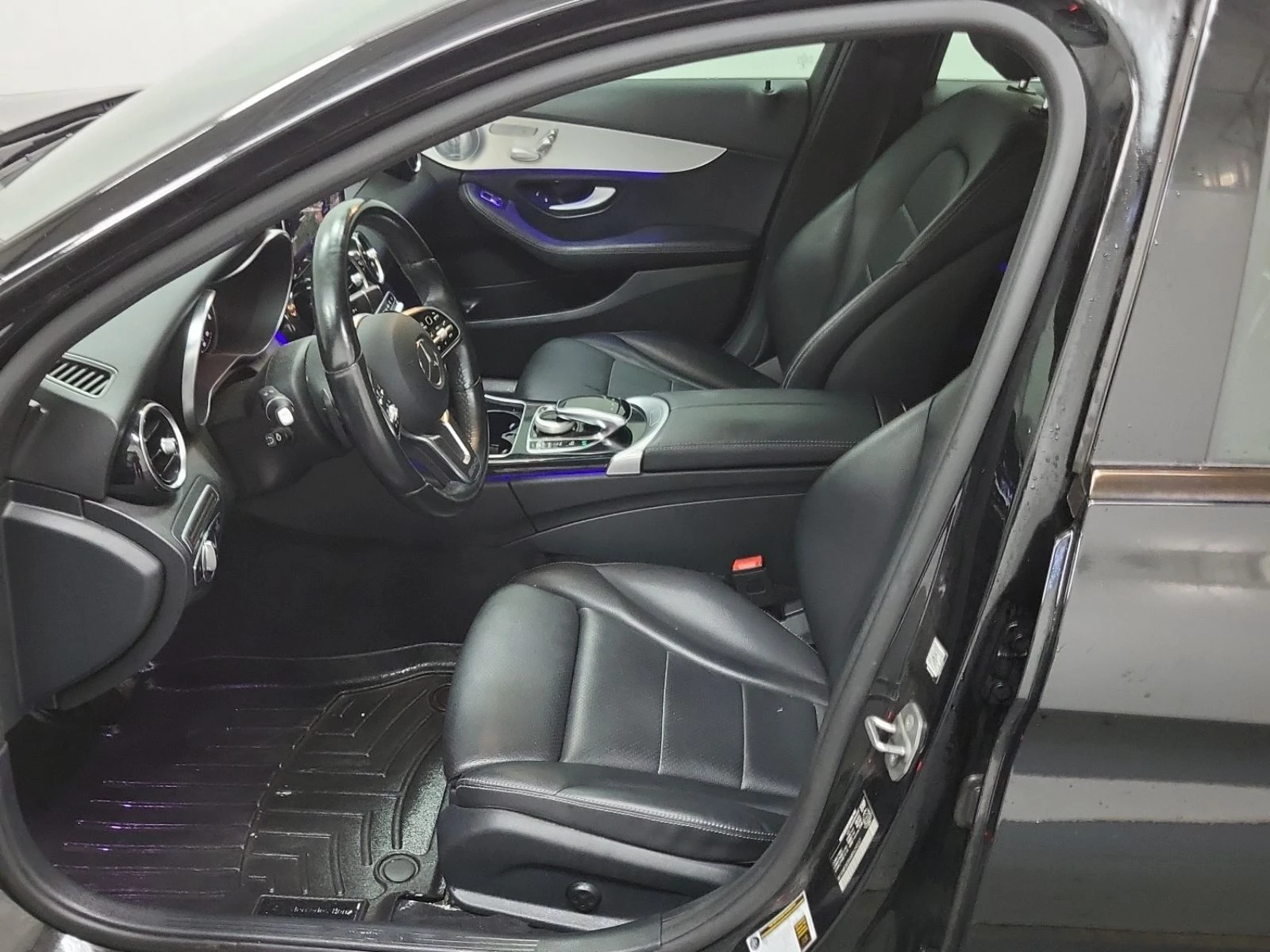 Mercedes-Benz C 300 AMG-pack* Night-pack* 360* Burmester* Keyless, снимка 7 - Автомобили и джипове - 56047875