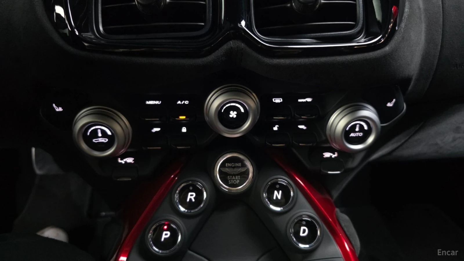 Aston Martin V8 Vantage Bowers & Wilkins* Matrix LED, снимка 15 - Автомобили и джипове - 56234259