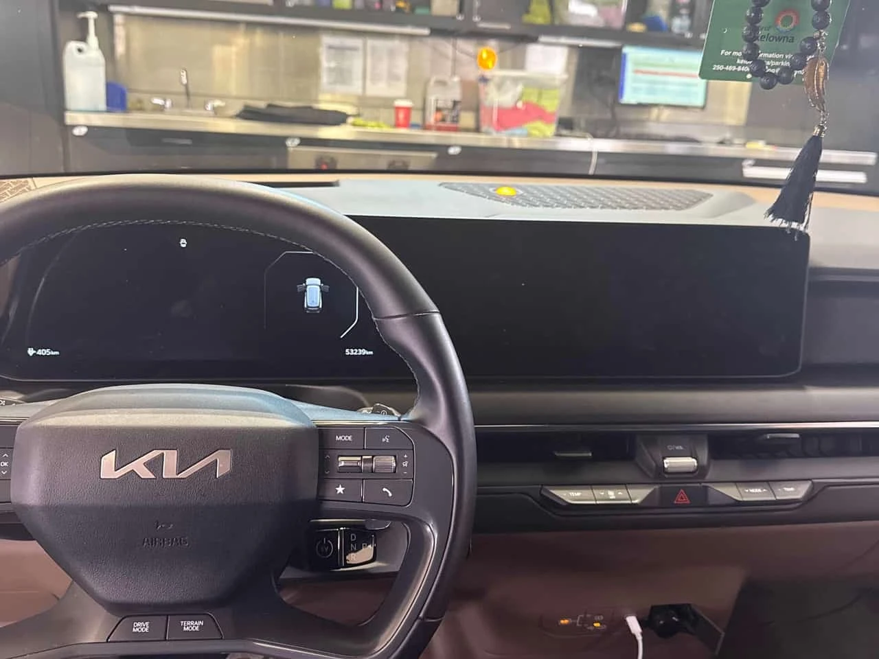 Kia EV9 Land w/GT Line Package AWD | CARFAX| ��� ��������� | Mobile.bg � ����������� 8
