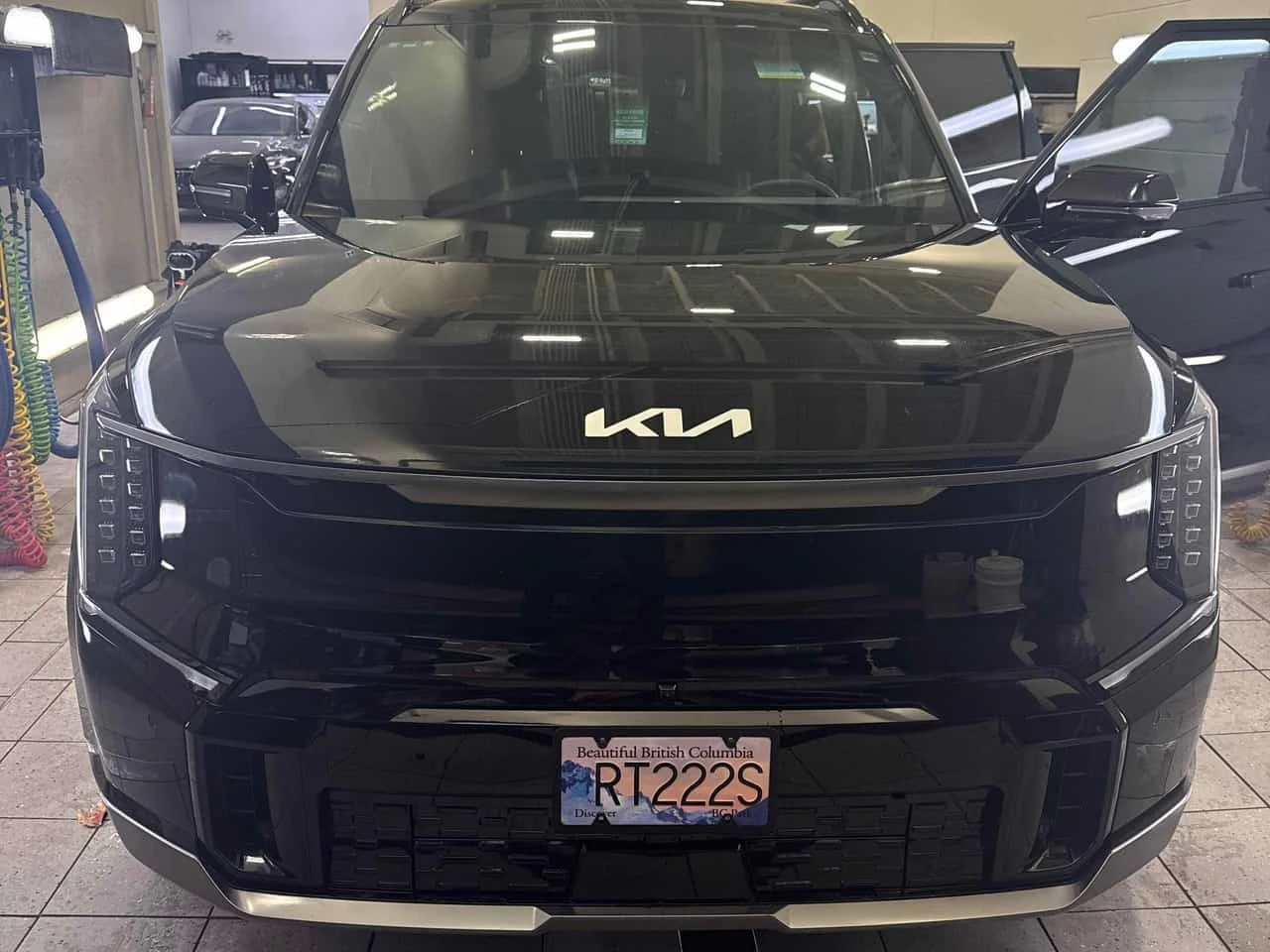 Kia EV9 Land w/GT Line Package AWD | CARFAX| ��� ��������� | Mobile.bg � ����������� 2