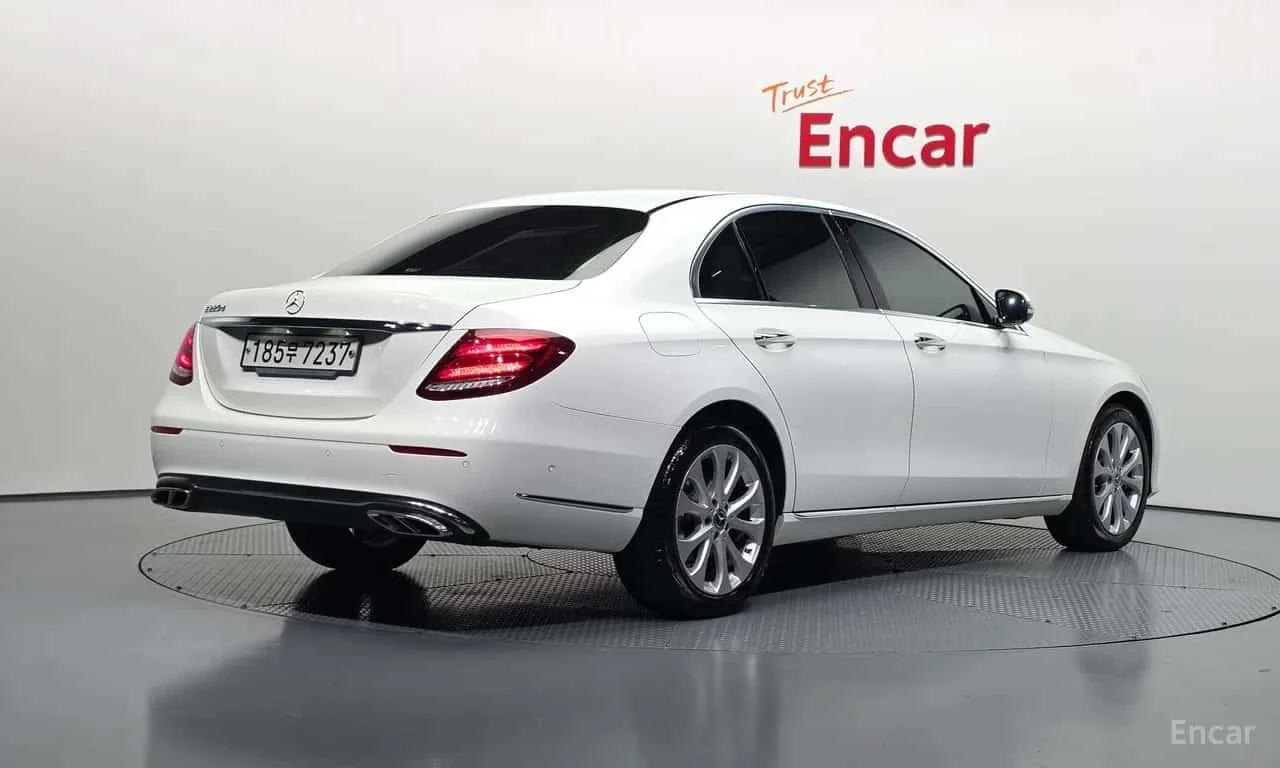 Mercedes-Benz E 220 * E220d Exclusive * , снимка 2 - Автомобили и джипове - 56596073