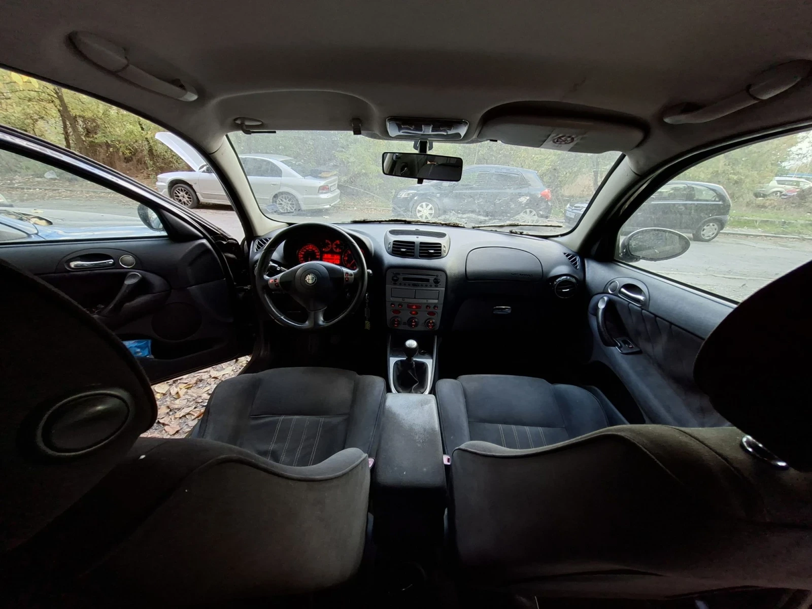 Alfa Romeo 147, снимка 8 - Автомобили и джипове - 56683437