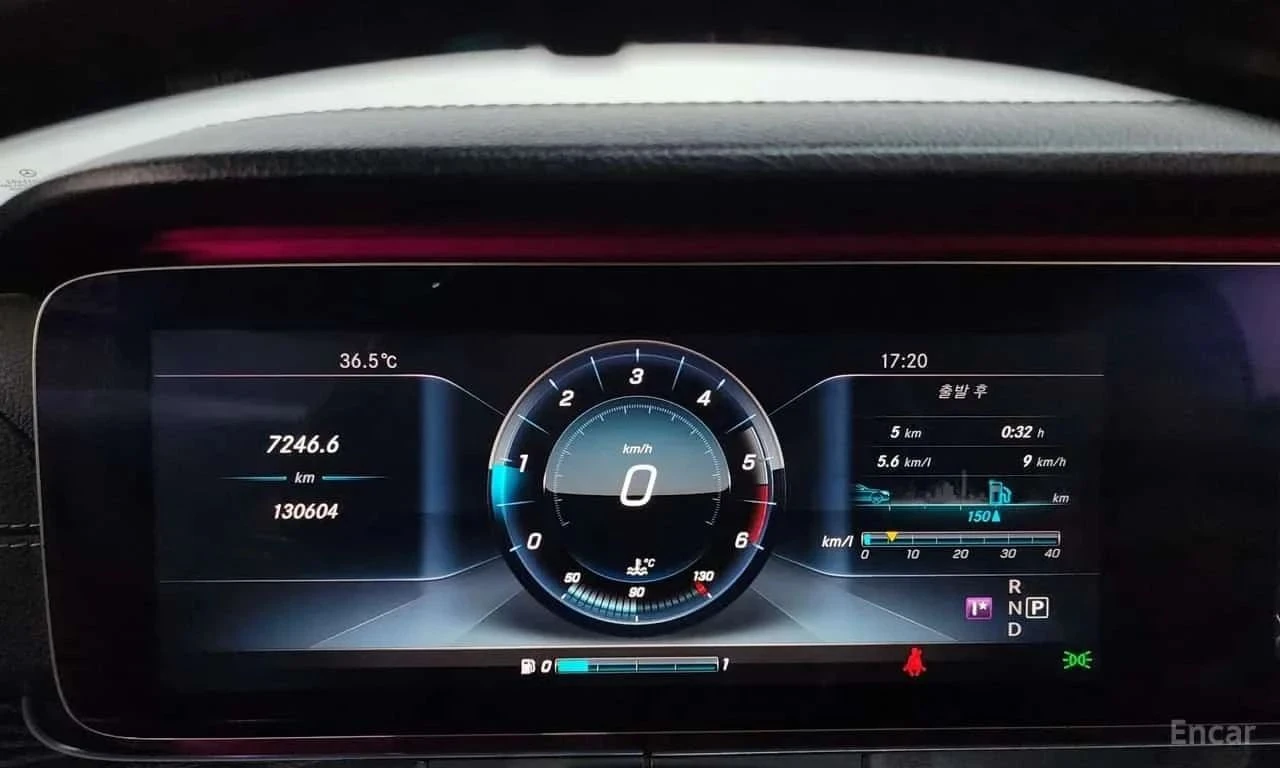 Mercedes-Benz E 220, снимка 8 - Автомобили и джипове - 56737120