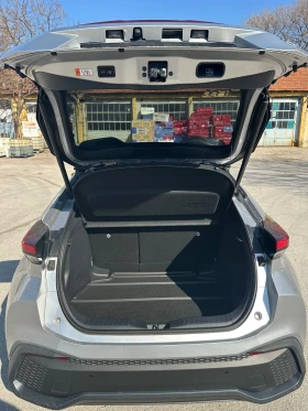 Toyota C-HR  2.0 НАЛИЧНА Team D * LED* ACC* el Heck CAM SHZ, снимка 11