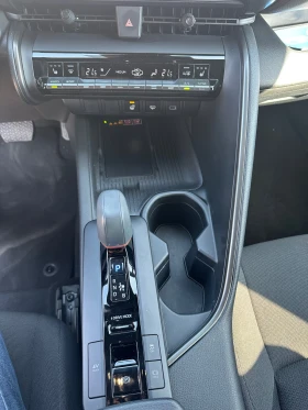 Toyota C-HR  2.0 НАЛИЧНА Team D * LED* ACC* el Heck CAM SHZ | Auto.bg — изображение 8