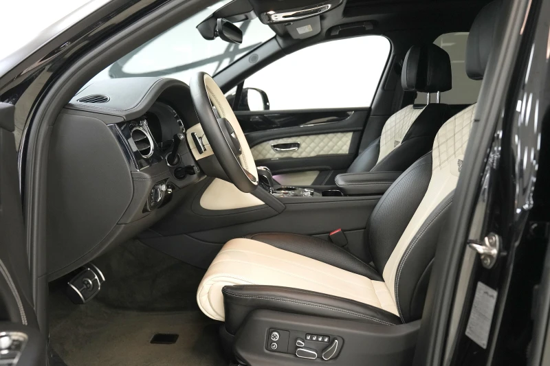 Bentley Bentayga 4.0 V8 AWD First Edition, снимка 9 - Автомобили и джипове - 50467478