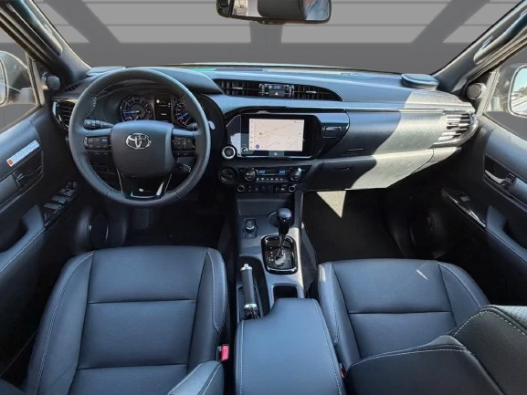 Toyota Hilux 4×4 Double Cab Invincible = NEW = Гаранция, снимка 9 - Автомобили и джипове - 55089670