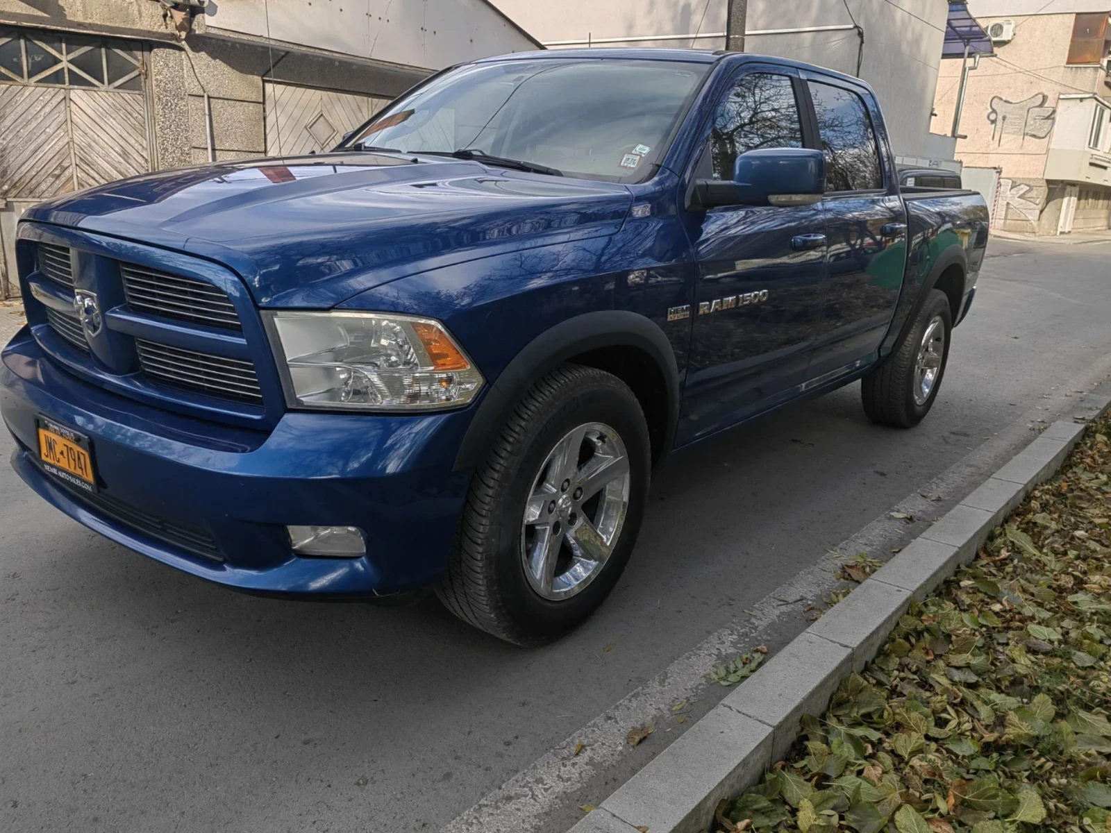 Dodge RAM 1500 5.7 HEMI  - изображение 2