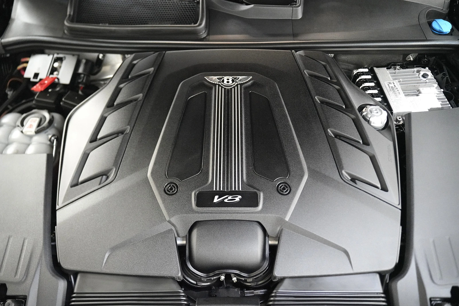 Bentley Bentayga 4.0 V8 AWD First Edition | Mobile.bg   15