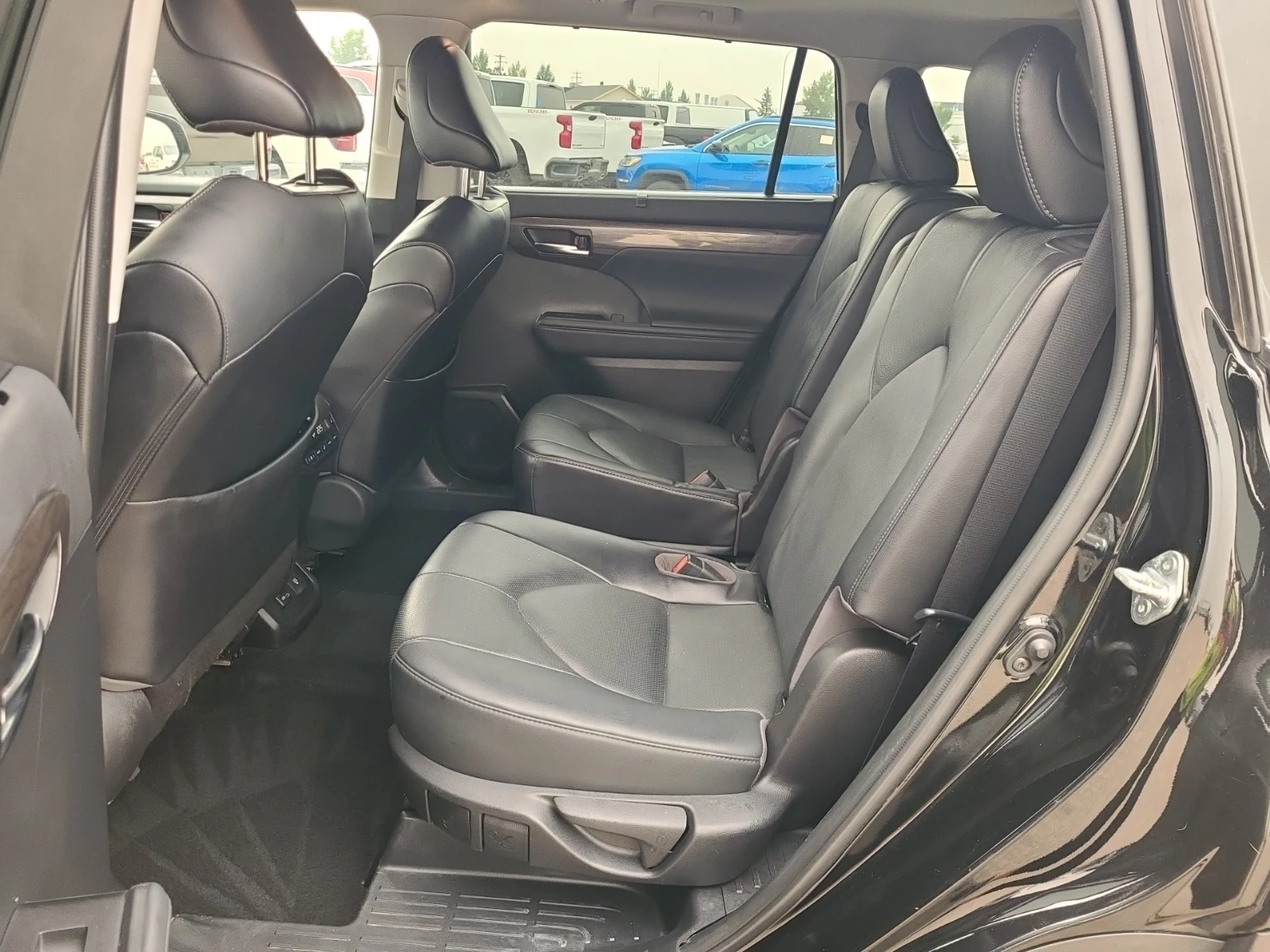 Toyota Rav4 CARFAX* БЕЗ ПЪРВОНАЧАЛНА - изображение 7