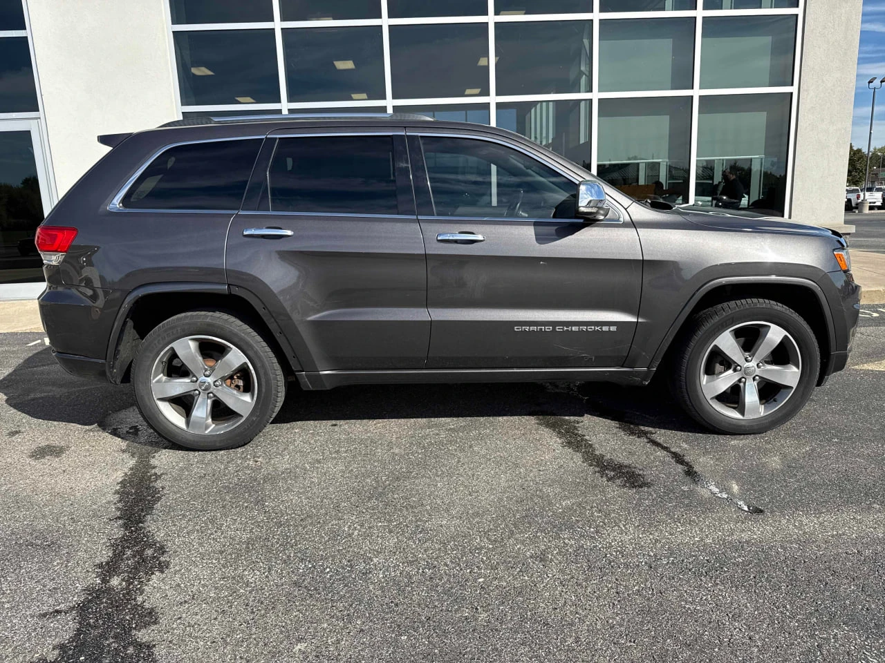 Jeep Grand cherokee * АВТО КРЕДИТ* ЦЕНА ДО БГ * CARFAX *  - изображение 3